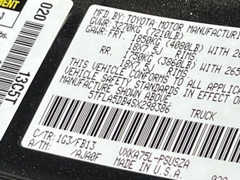 Used 2025 Toyota Tundra SR5 w/ SR5 Convenience Package AWD/4WD image 32