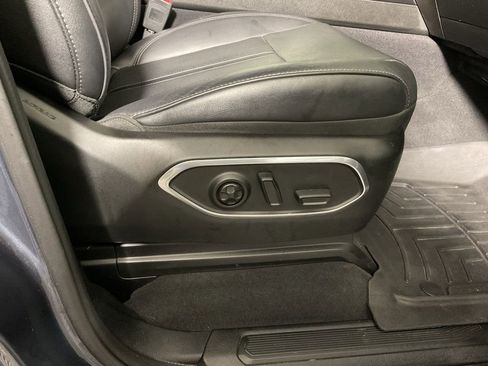 Used 2023 Jeep Wagoneer Series III w/ Preferred Equipment Group image 38