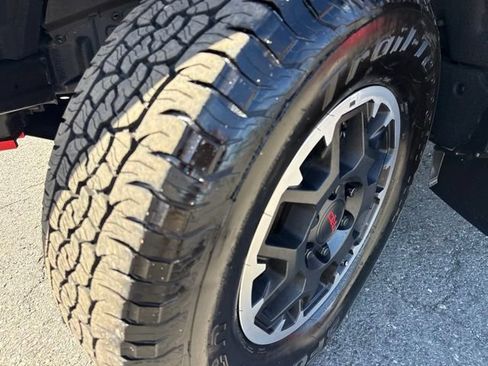 Used 2025 Toyota Tacoma TRD Off-Road AWD/4WD image 14