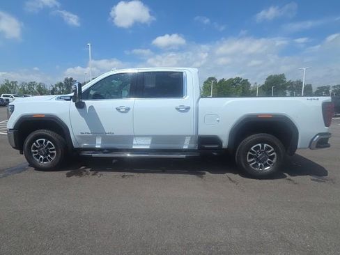 Used 2026 GMC Sierra 2500 SLT w/ SLT Premium Package AWD/4WD image 12