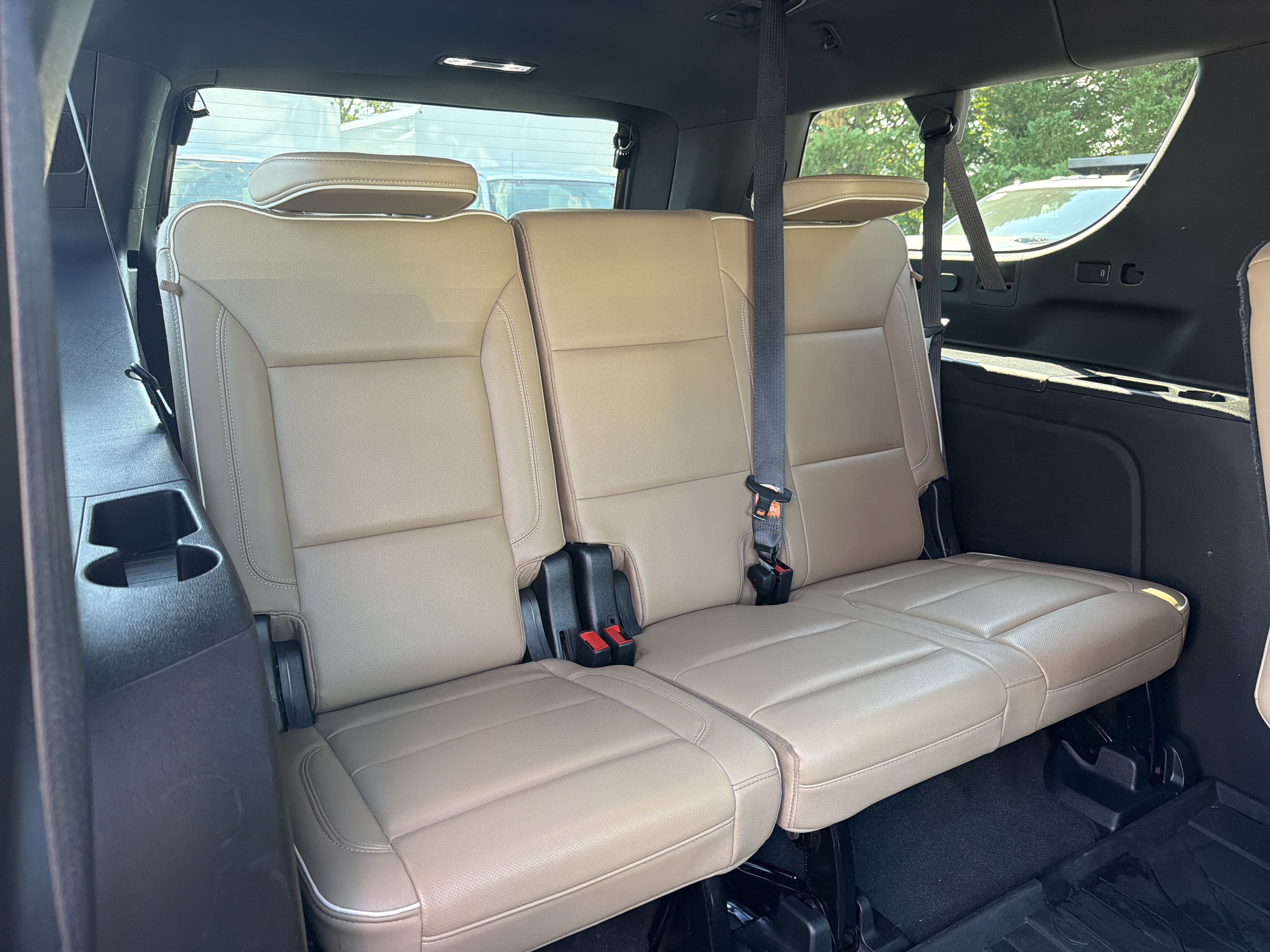 Used 2021 Chevrolet Suburban Premier AWD/4WD image 33