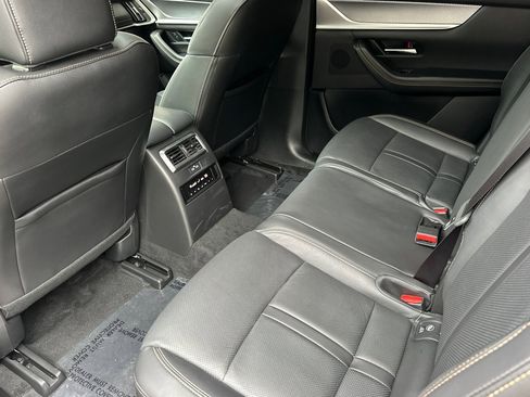 Used 2025 MAZDA CX-70 3.3 Turbo w/ Premium Package image 14