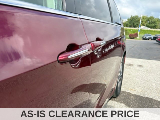 Used 2021 Chrysler Pacifica Touring-L FWD image 23