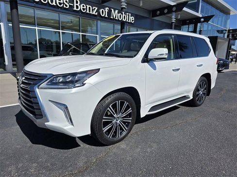 Used 2020 Lexus LX 570 4WD w/ Luxury Package image 2