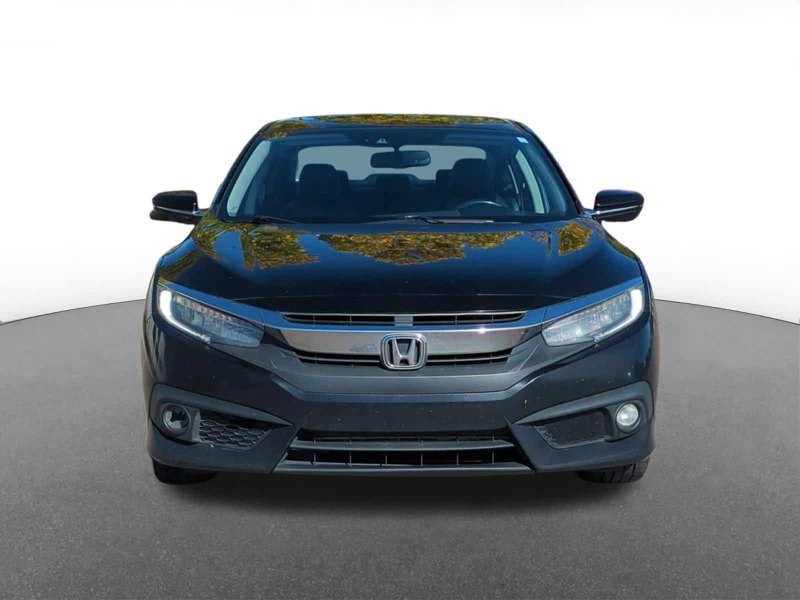 Used 2017 Honda Civic Touring image 9