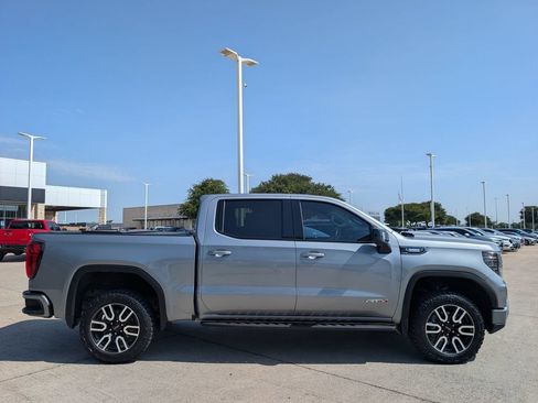Used 2024 GMC Sierra 1500 AT4 w/ AT4 Premium Package AWD/4WD image 3