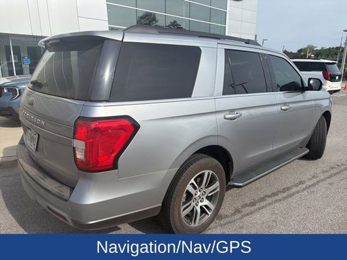 Used 2023 Ford Expedition XLT image 4