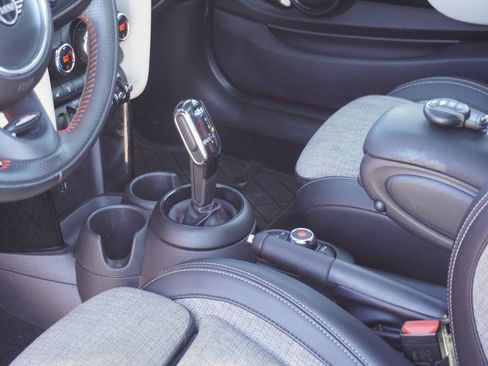 Used 2021 MINI Cooper S w/ Signature Upholstery Package FWD image 14