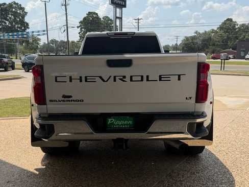 Used 2024 Chevrolet Silverado 3500 LT w/ Convenience Package AWD/4WD image 7