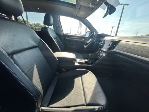 Used 2022 Volkswagen Atlas SE w/ Panoramic Sunroof Package image 34