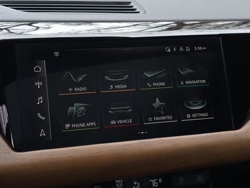 Used 2022 Audi e-tron GT Premium Plus image 32