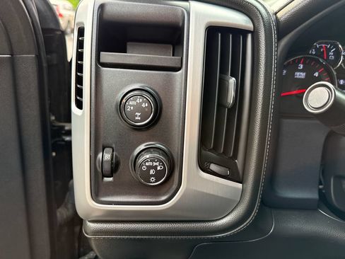 Used 2015 GMC Sierra 1500 SLE w/ SLE Value Package AWD/4WD image 11