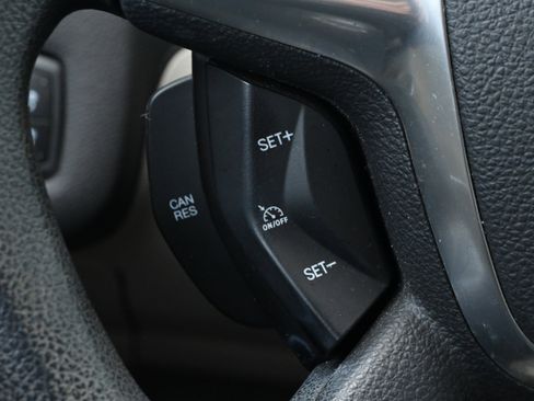 Used 2015 Ford Escape SE image 30