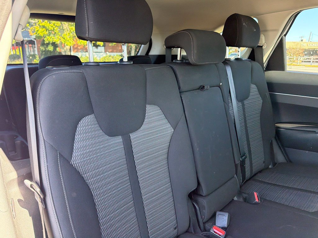 Used 2023 Kia Sorento LX FWD image 37
