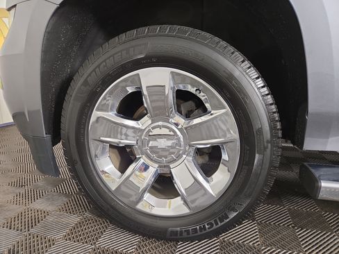 Used 2018 Chevrolet Tahoe LT w/ LT Signature Package AWD/4WD image 38