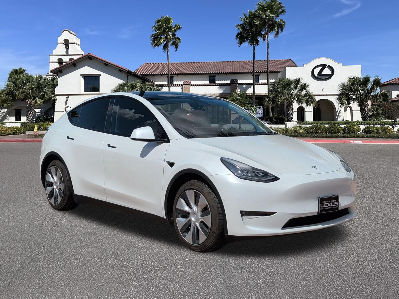 Used 2021 Tesla Model Y Long Range AWD/4WD image 1