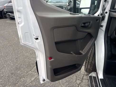 Used 2024 Ford Transit 250 Low Roof w/ Exterior Upgrade Package RWD image 19