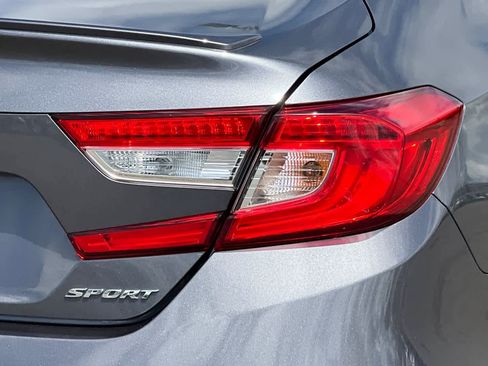 Used 2018 Honda Accord Sport image 30