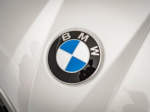 New 2026 BMW X3 xDrive30 w/ Premium Package image 3