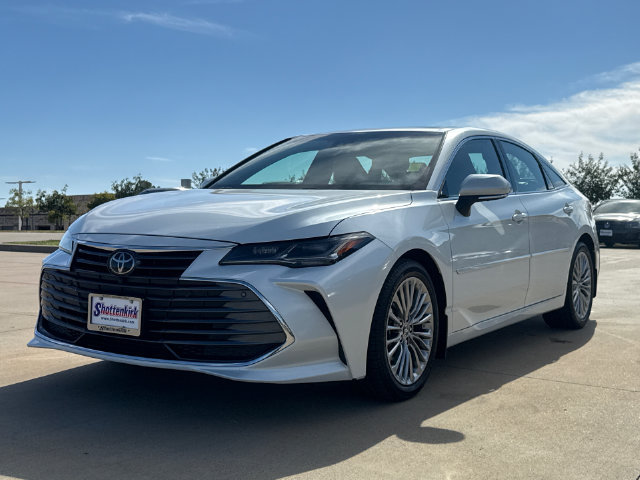 Used 2022 Toyota Avalon Limited w/ Advanced Safety Package FWD image 3