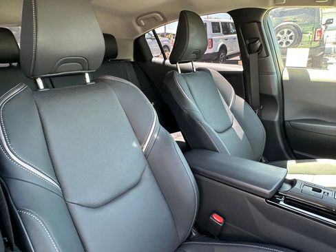 Used 2023 Toyota Prius XLE FWD image 17
