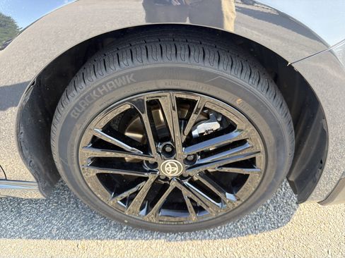 Used 2025 Toyota Camry SE FWD image 23