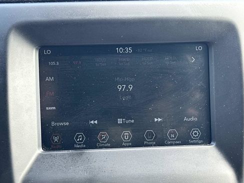 Used 2018 Jeep Compass Latitude w/ Popular Equipment Group FWD image 38