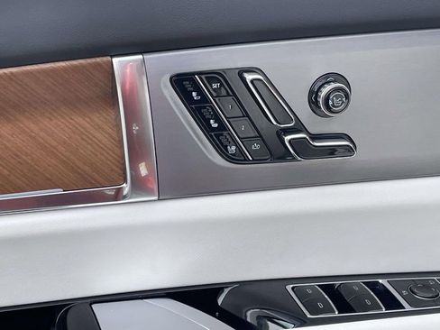 New 2026 Cadillac Vistiq Sport AWD/4WD image 17