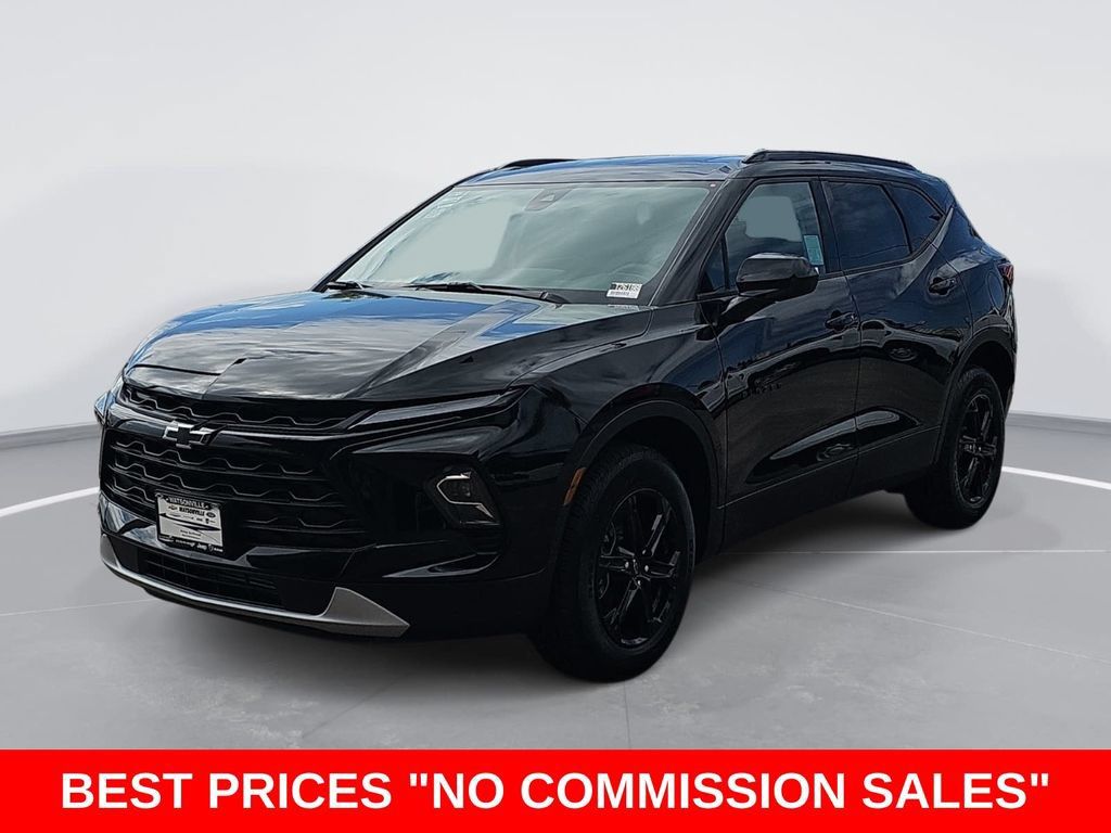 New 2026 Chevrolet Blazer LT w/ Midnight/Sport Edition FWD image 7