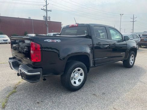 Used 2022 Chevrolet Colorado W/T AWD/4WD image 12
