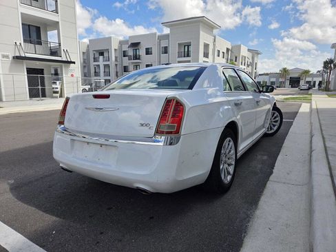 Used 2012 Chrysler 300 C image 6