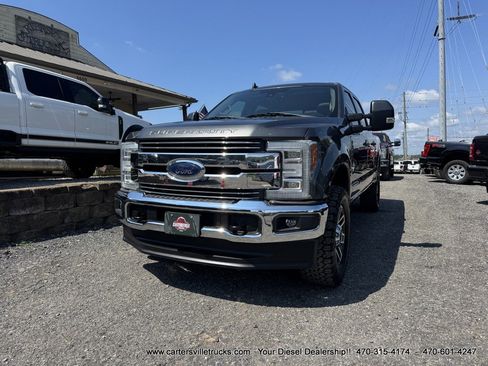 Used 2019 Ford F250 Lariat w/ Lariat Ultimate Package AWD/4WD image 3