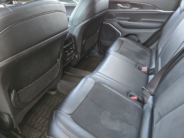 Used 2023 Jeep Grand Cherokee Trailhawk w/ Advanced Protech Group II AWD/4WD image 30