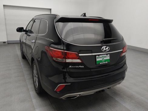 Used 2017 Hyundai Santa Fe SE image 5