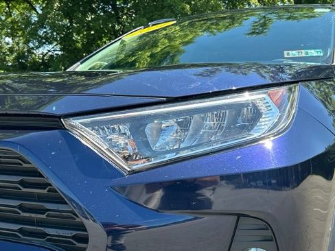 Certified 2021 Toyota RAV4 XLE Premium AWD/4WD image 10
