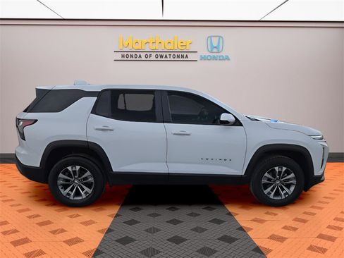 Used 2025 Chevrolet Equinox LT image 6