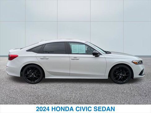 Used 2024 Honda Civic Sport image 6