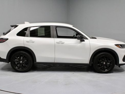 Used 2025 Honda HR-V Sport image 6