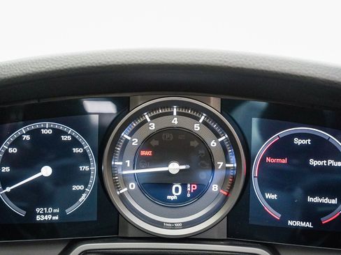 Certified 2022 Porsche 911 Carrera RWD image 27