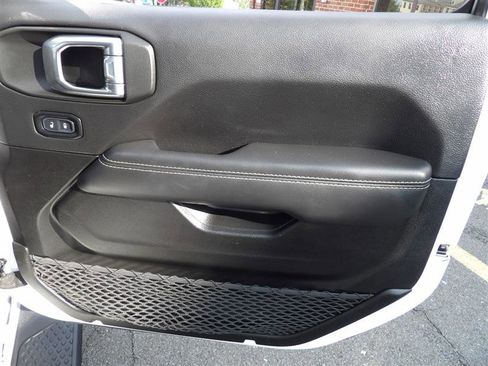 Used 2021 Jeep Gladiator Overland w/ Popular Equipment Package image 15