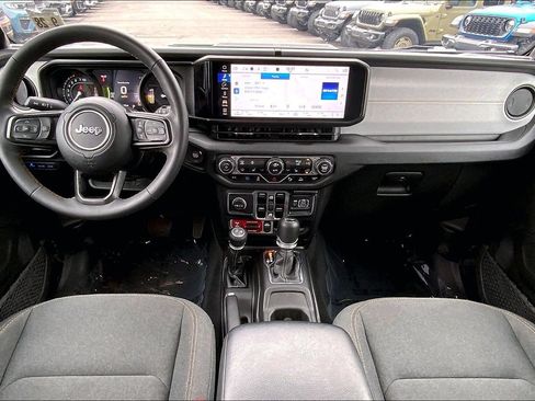 Certified 2024 Jeep Wrangler Unlimited AWD/4WD image 15