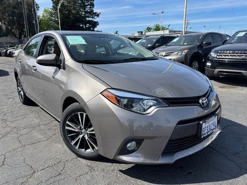 Used 2016 Toyota Corolla LE image 1