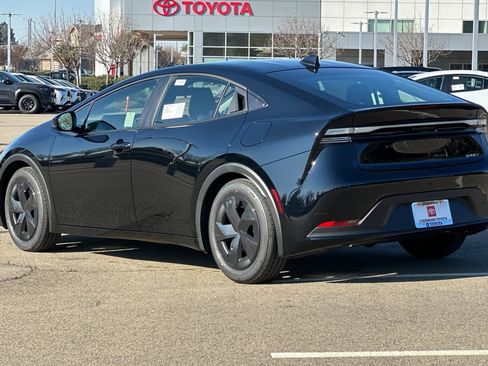 New 2026 Toyota Prius SE image 6