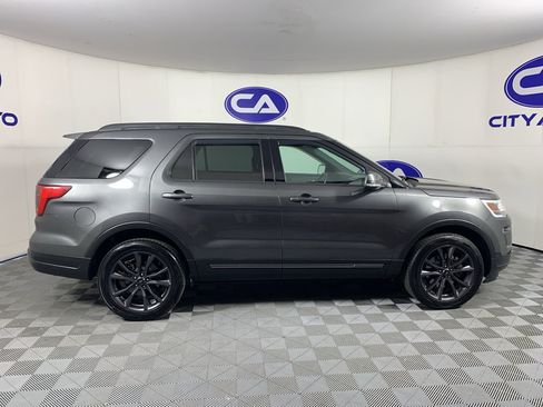 Used 2019 Ford Explorer XLT w/ Equipment Group 202A AWD/4WD image 2