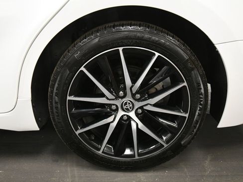 Used 2022 Toyota Camry SE w/ Carpet Mat Package (TMS) FWD image 31