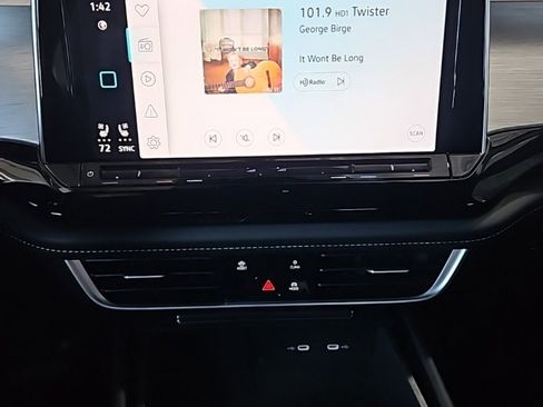 New 2026 Volkswagen Atlas Cross Sport SE image 29