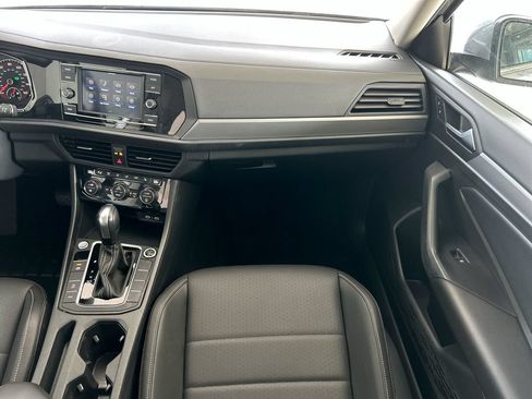 Certified 2021 Volkswagen Jetta SE w/ SE Cold Weather Package FWD image 40