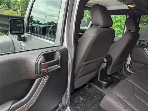 Used 2017 Jeep Wrangler Unlimited Sport AWD/4WD image 24