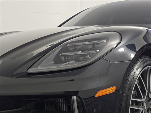 Certified 2024 Porsche Panamera image 12