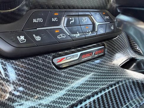 Used 2019 Chevrolet Corvette Z06 RWD image 18